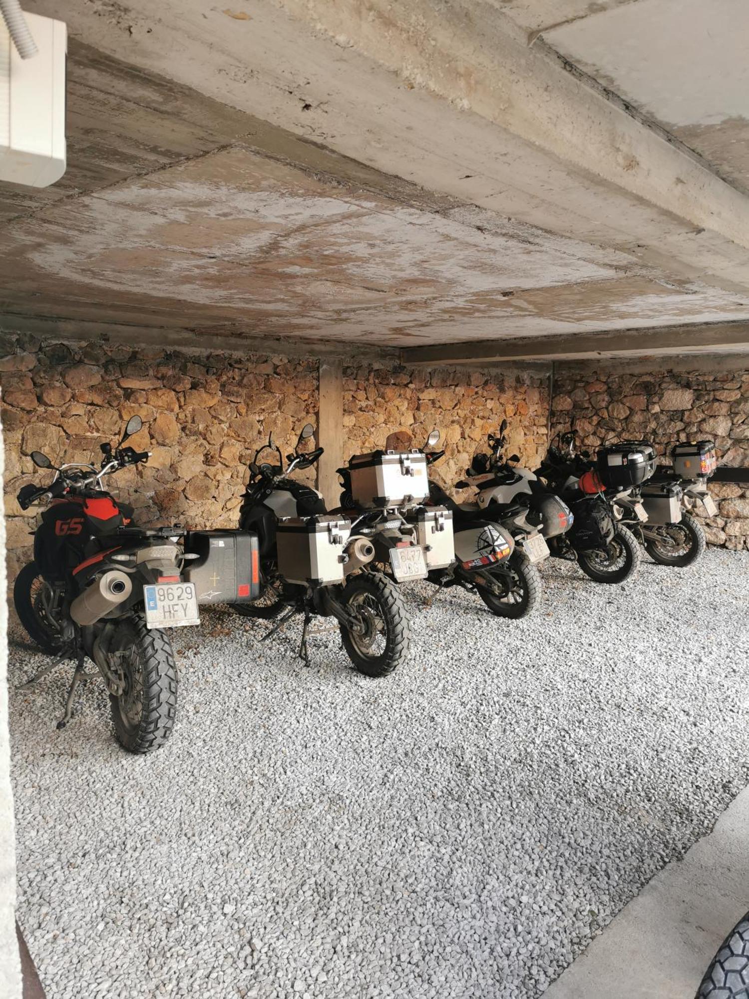 Gopo Guesthouse Elshani Buitenkant foto