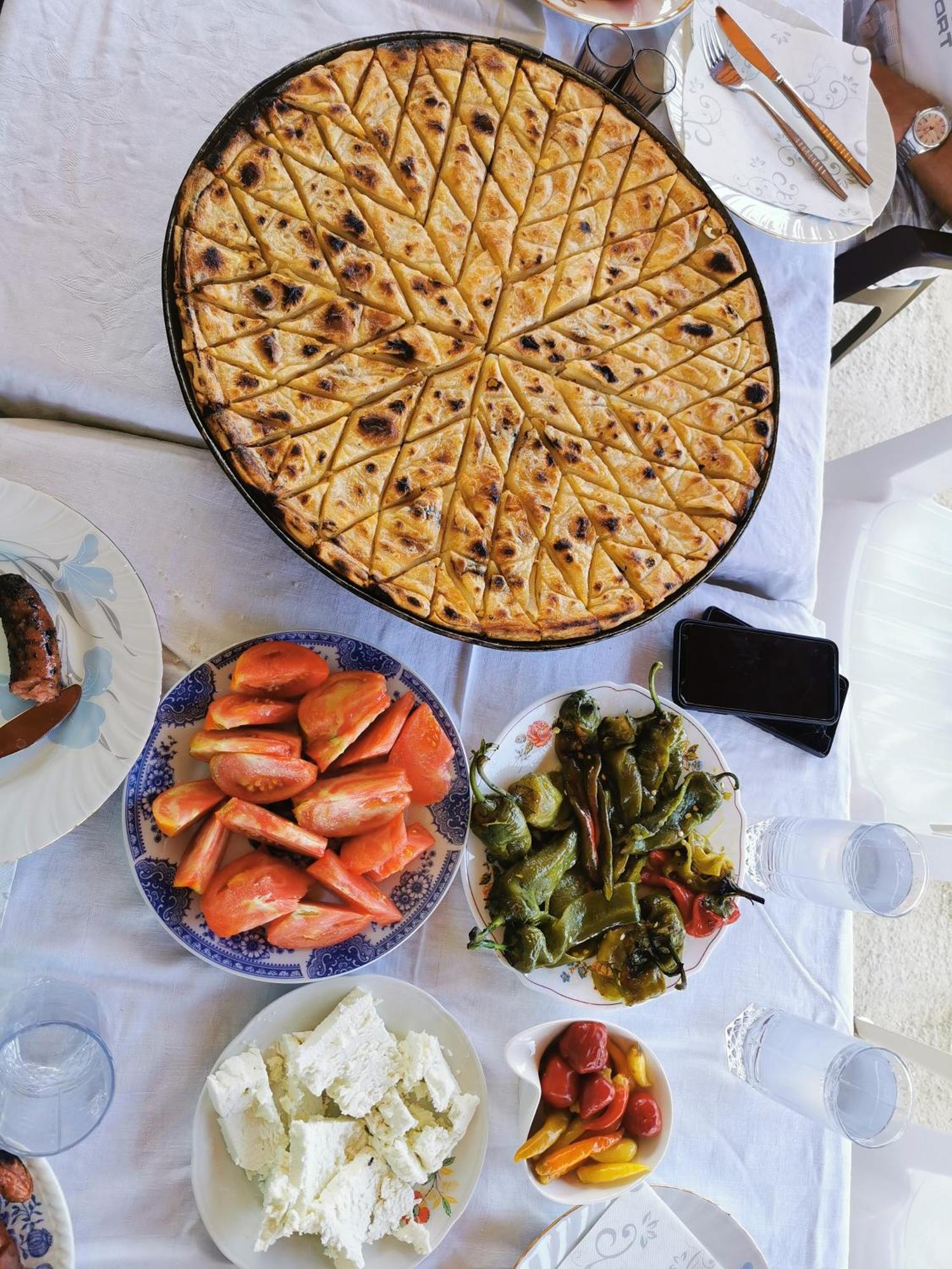 Gopo Guesthouse Elshani Buitenkant foto