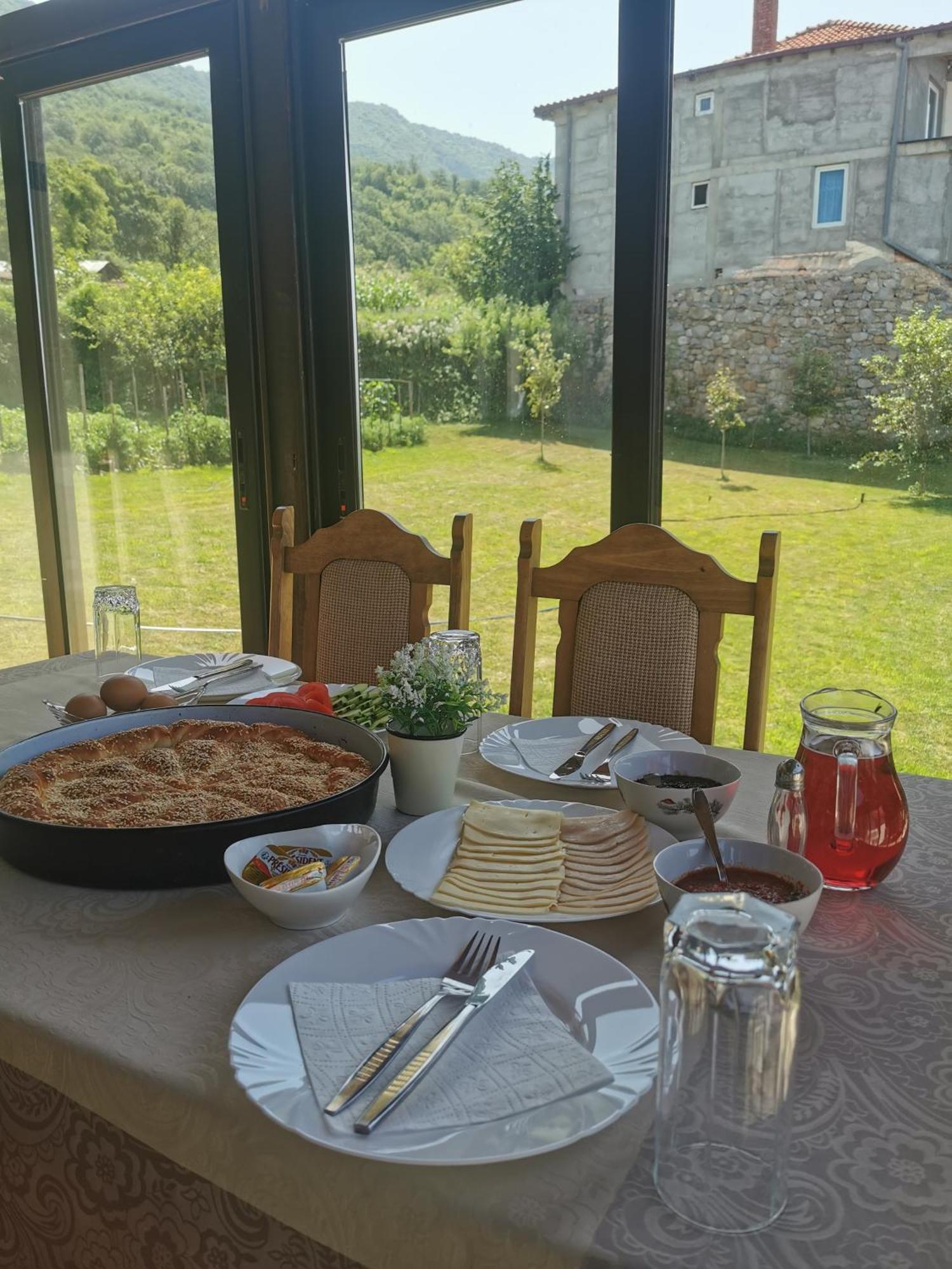 Gopo Guesthouse Elshani Buitenkant foto